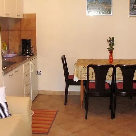 With A Parking Space - 7328 Apartman Medulin