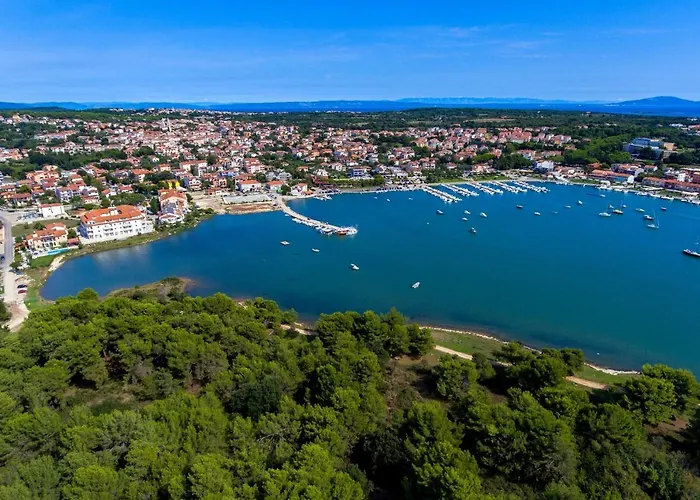 With A Parking Space - 7328