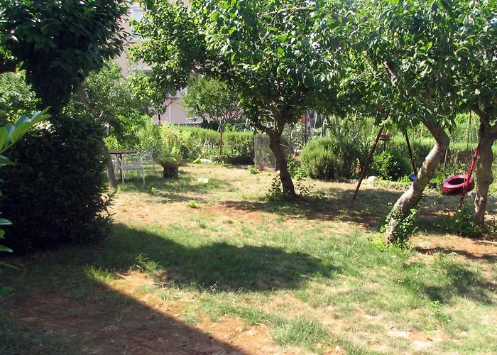 Apartman With A Parking Space - 7328 Medulin