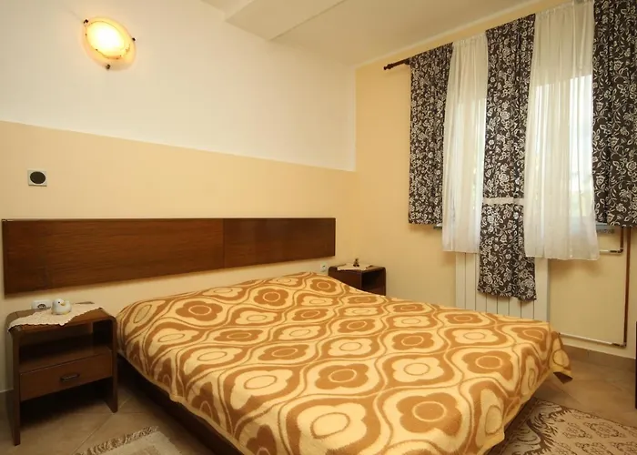 Apartman With A Parking Space - 7328 *