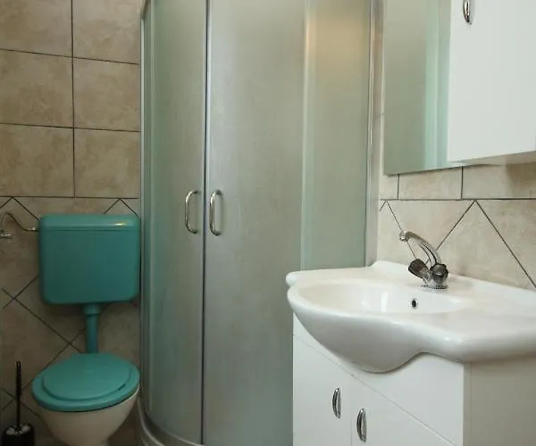 Apartman With A Parking Space - 7328